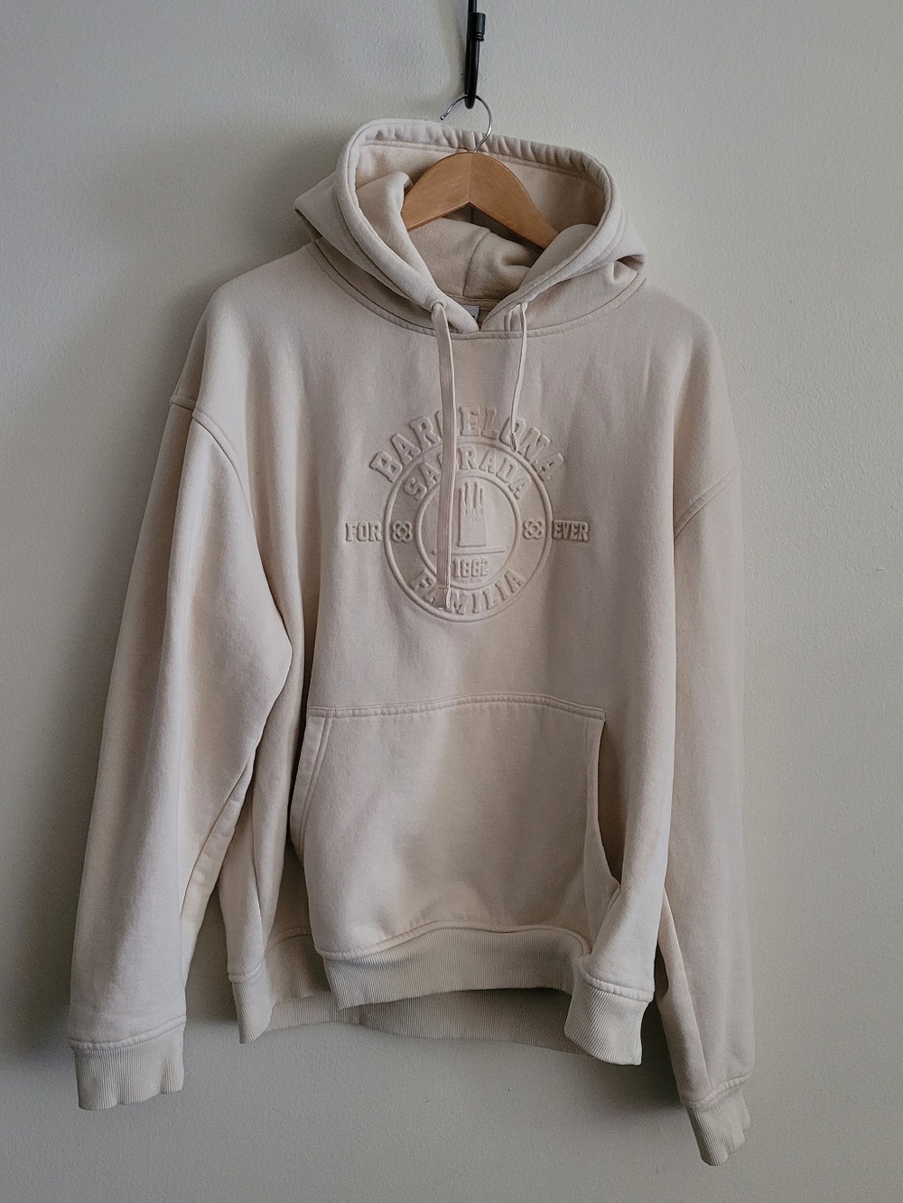 Barcelona Embossed Pullover Hooded Sweatshirt, Men's XXL, Ivory